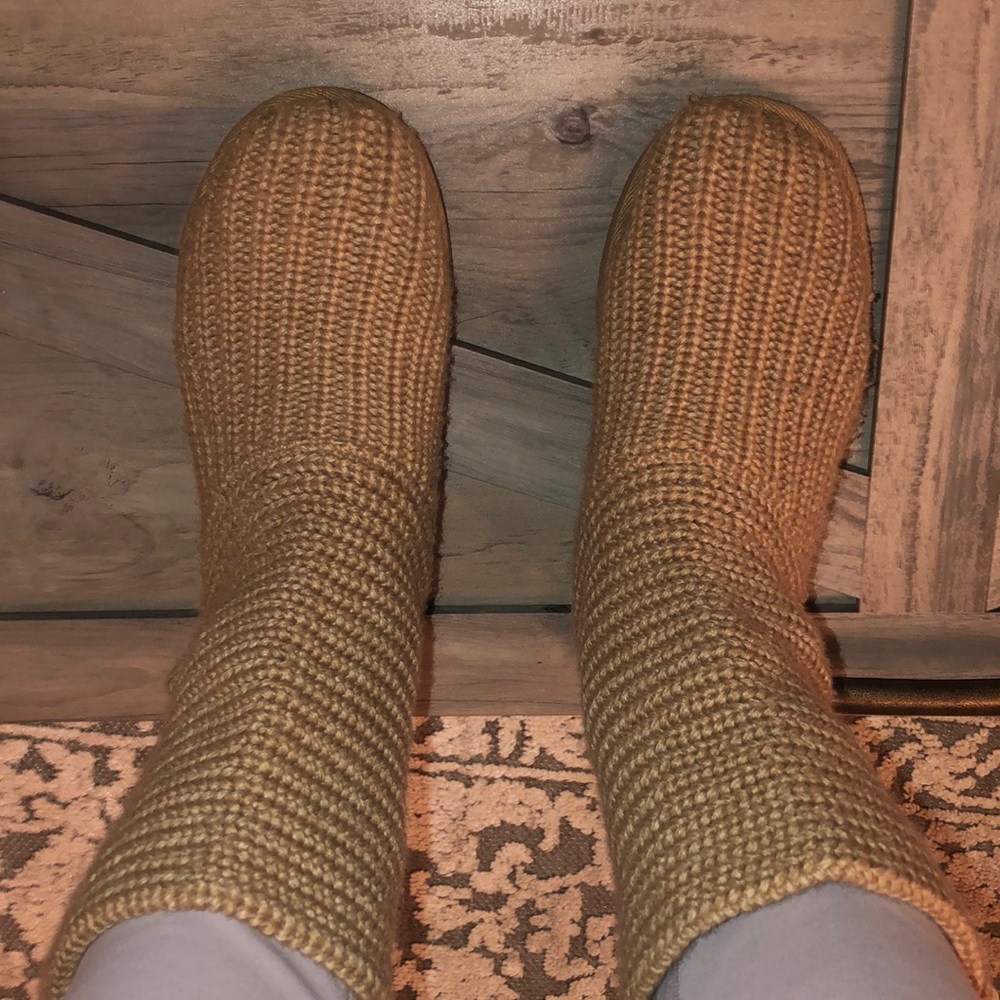 Ugg knit boots